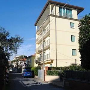 https://hotel-casa-diomira.it-tuscanyhotel.com